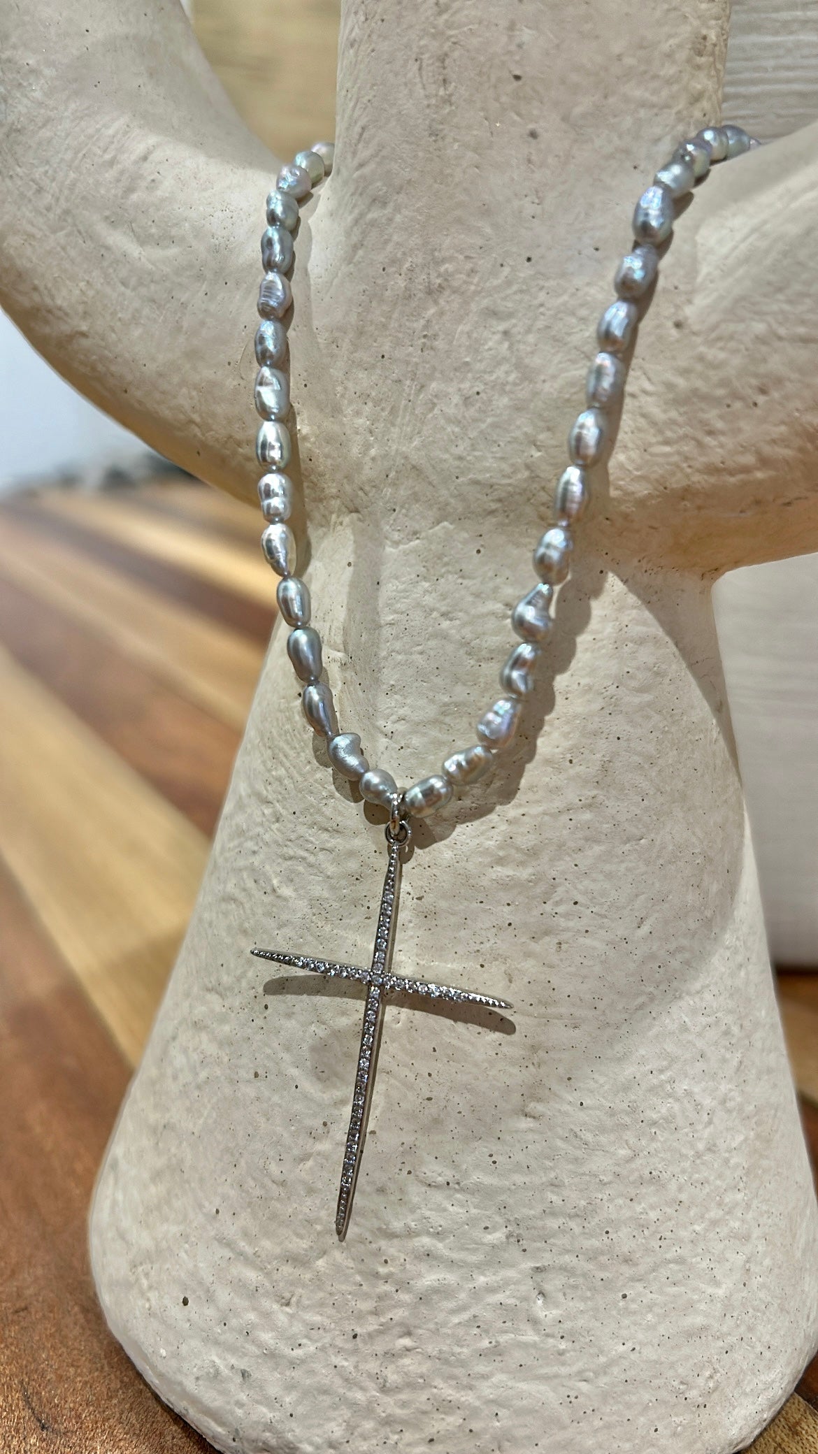 Timeless Pearl Cross Necklace 1018
