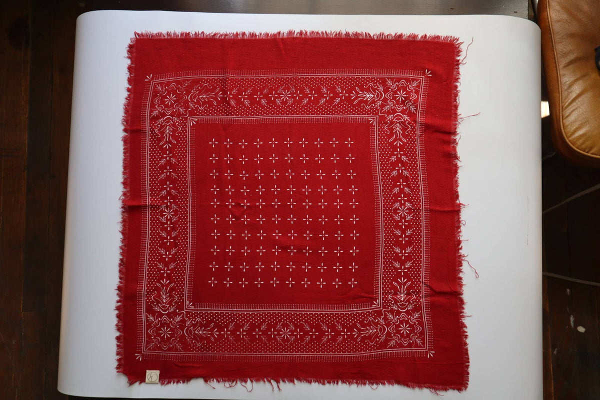 Poppy Red Classic Print Naturally Dyed Bandana (white) G6