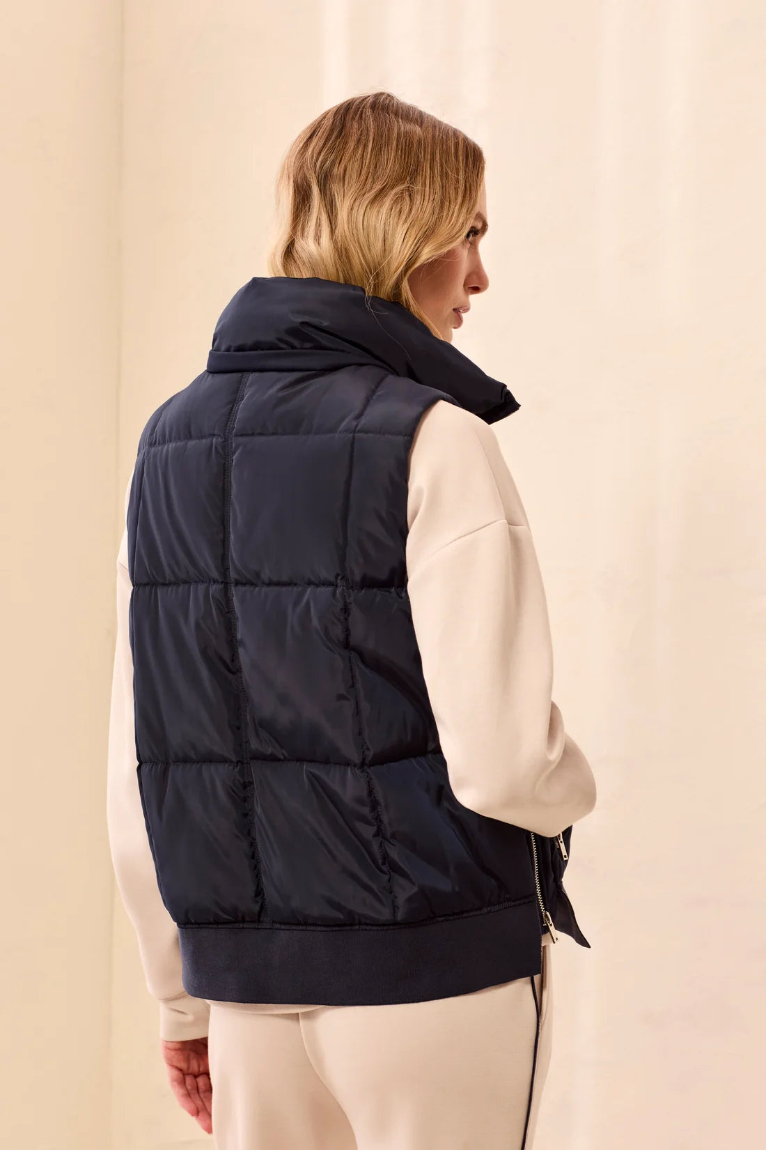 Quilted Puffer Vest With Removable Hood