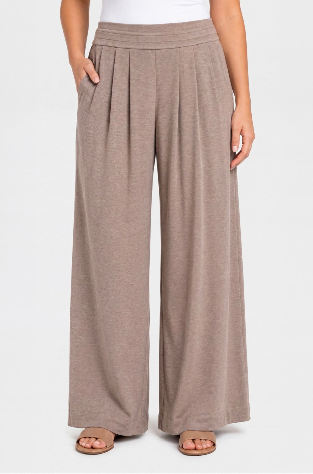 Pull-on Pleated Wide Leg