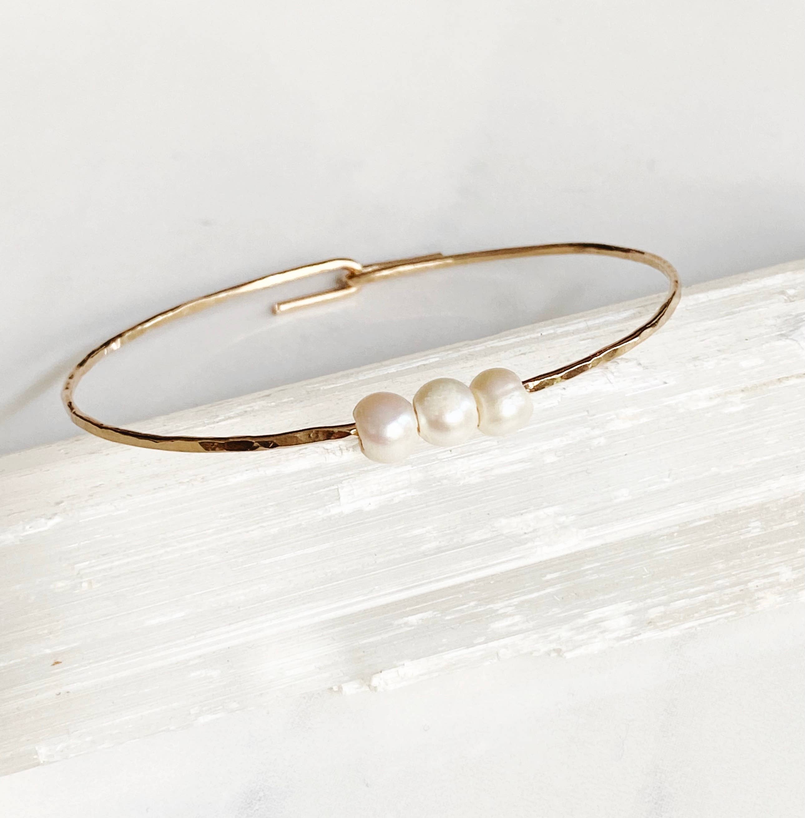 Modern sliding pearl cuff: Gold Filled Q10