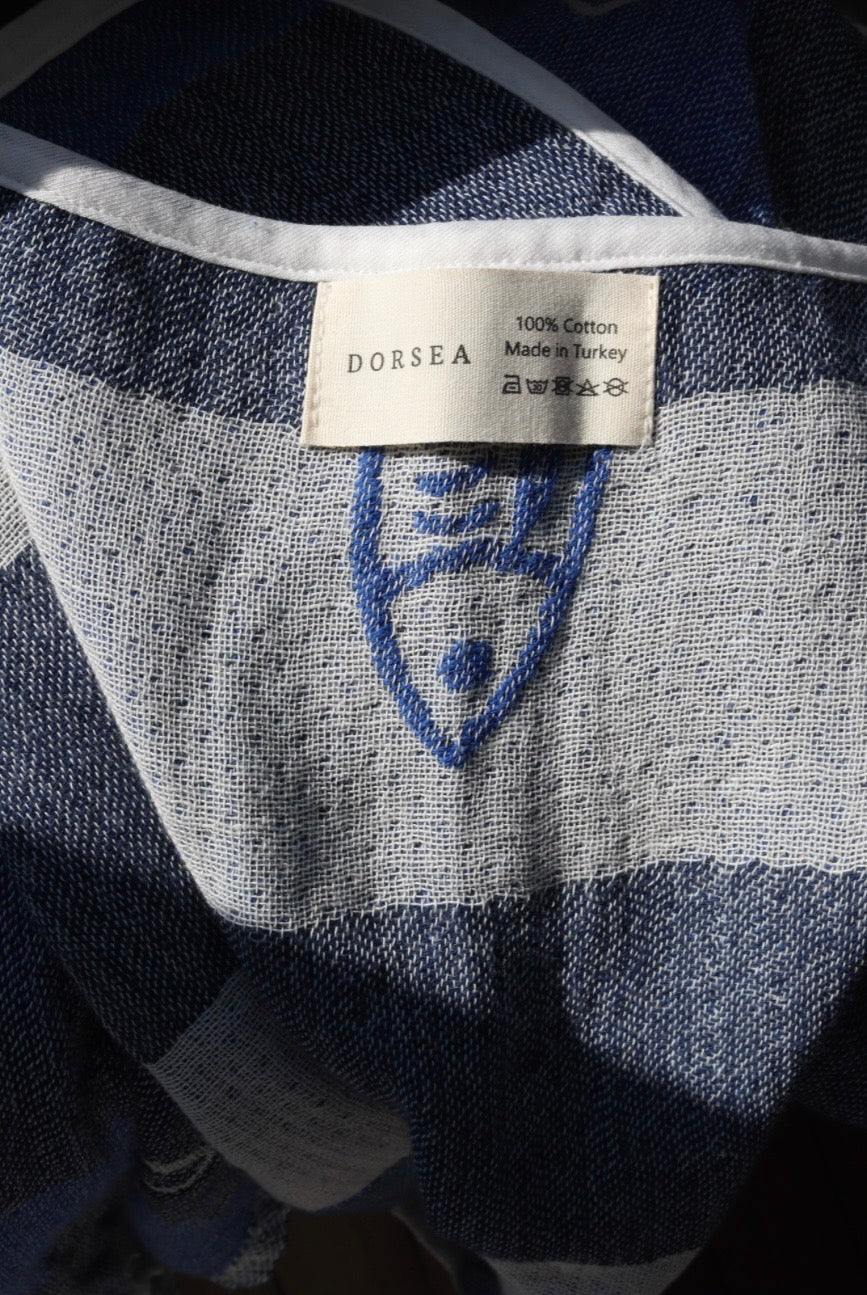 DORSEA fish towel