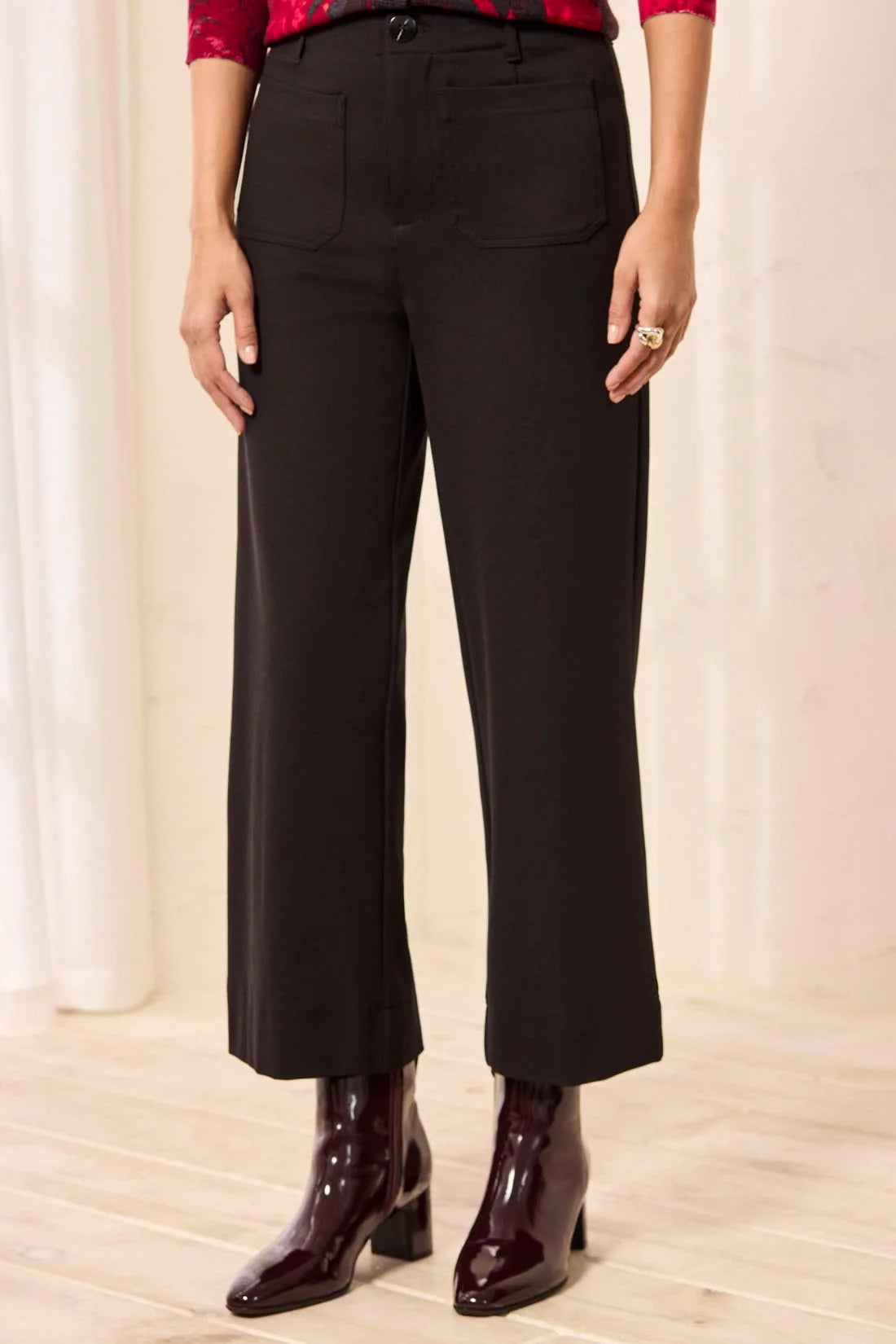 Signature Every Body Ponte High Rise Wide Leg  Pants