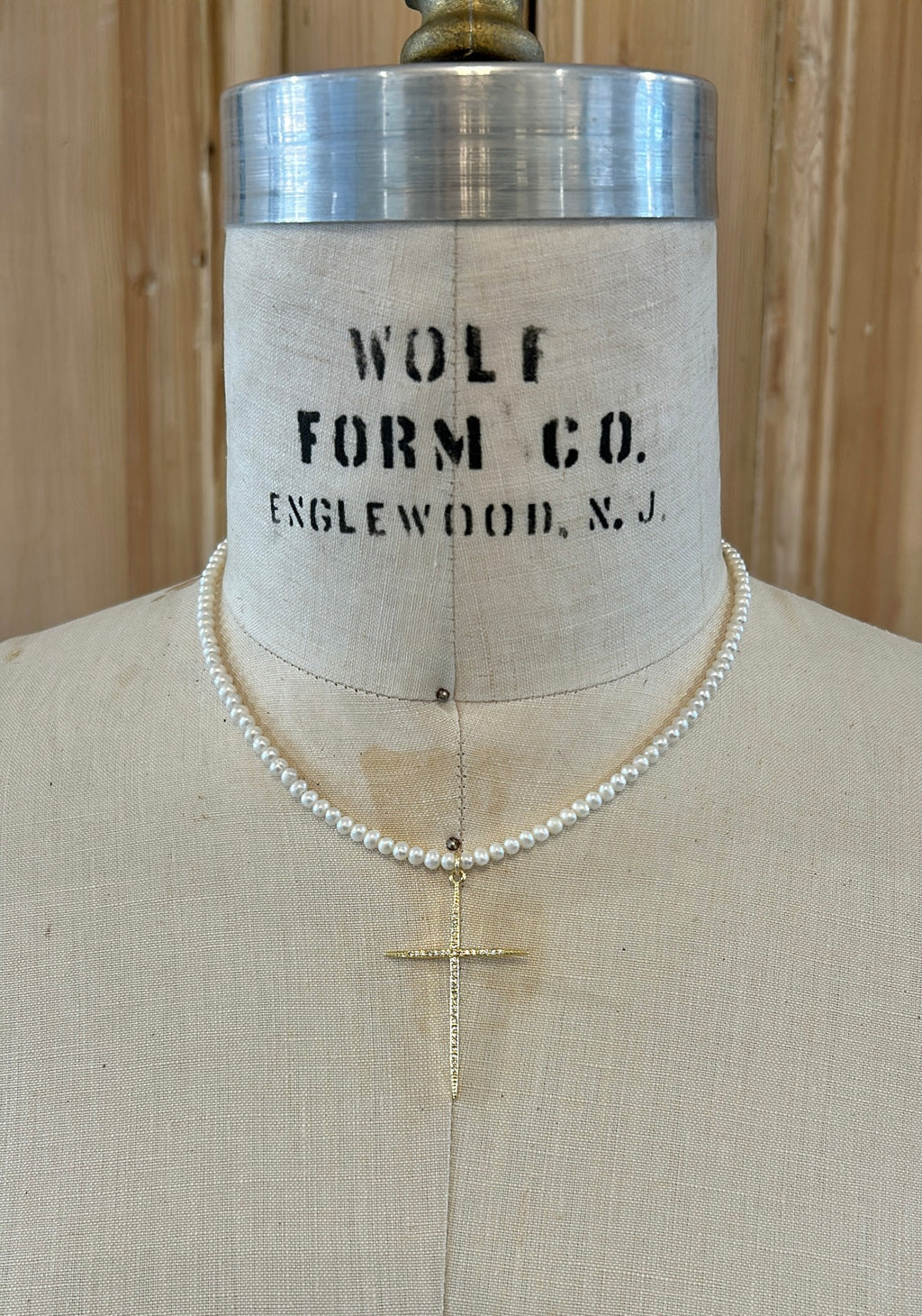 Pearl Necklace with Rhinestone Cross 102
