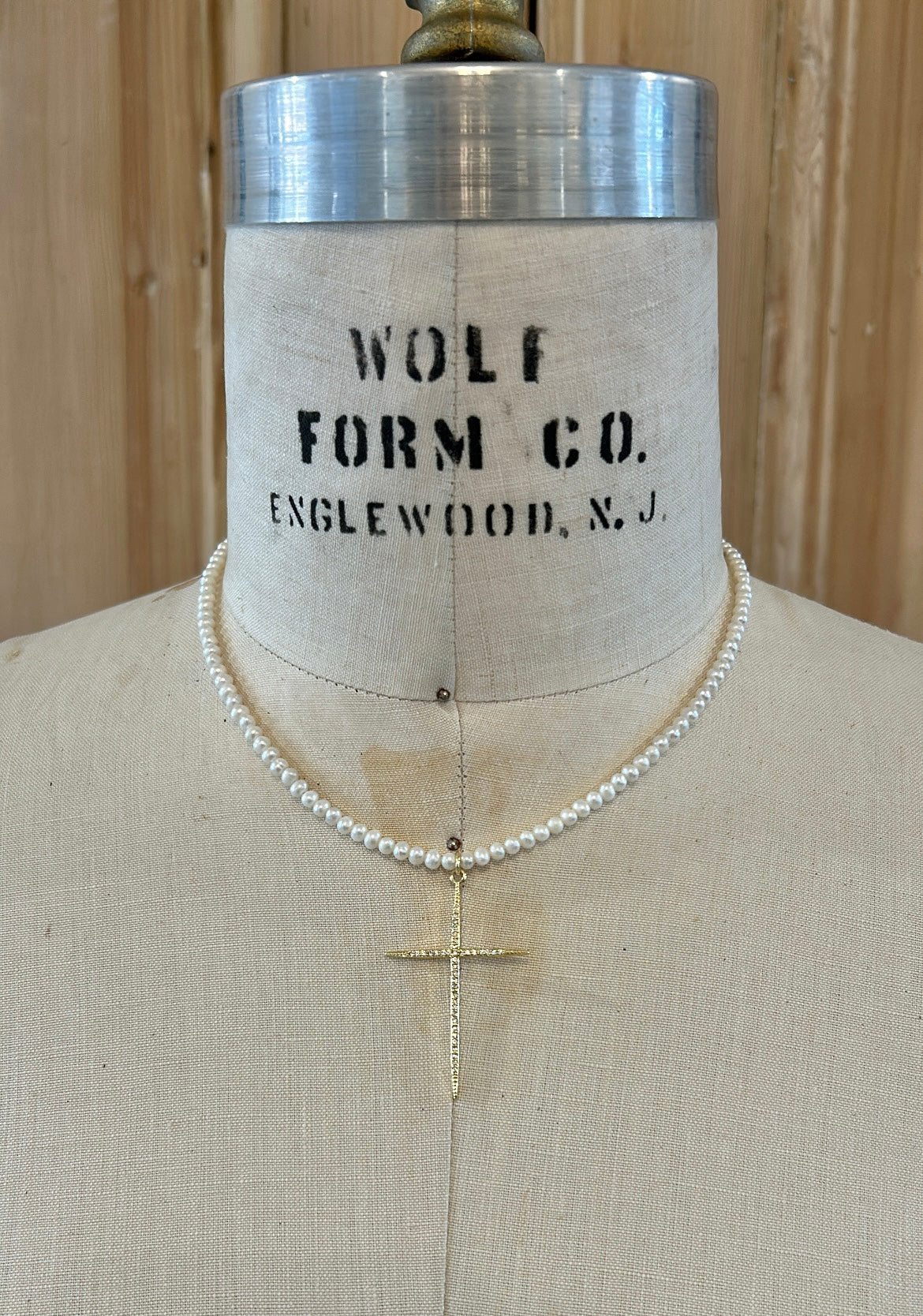 Pearl Necklace with Rhinestone Cross 102