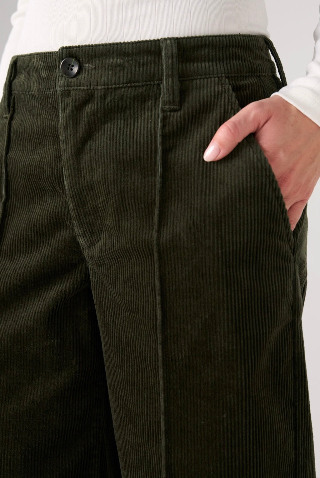 Crop Wide Leg W/ Pintucks Pants