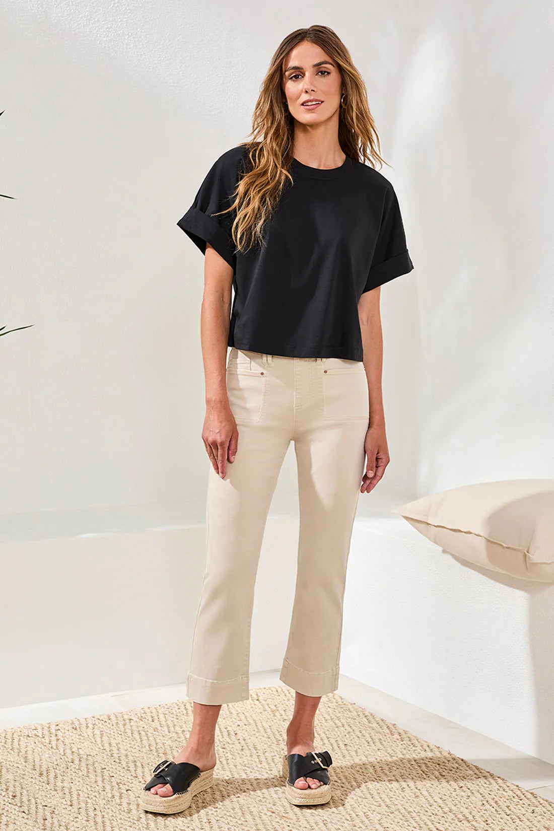 COMFORT STRETCH PULL-ON KICK FLARE CAPRIS