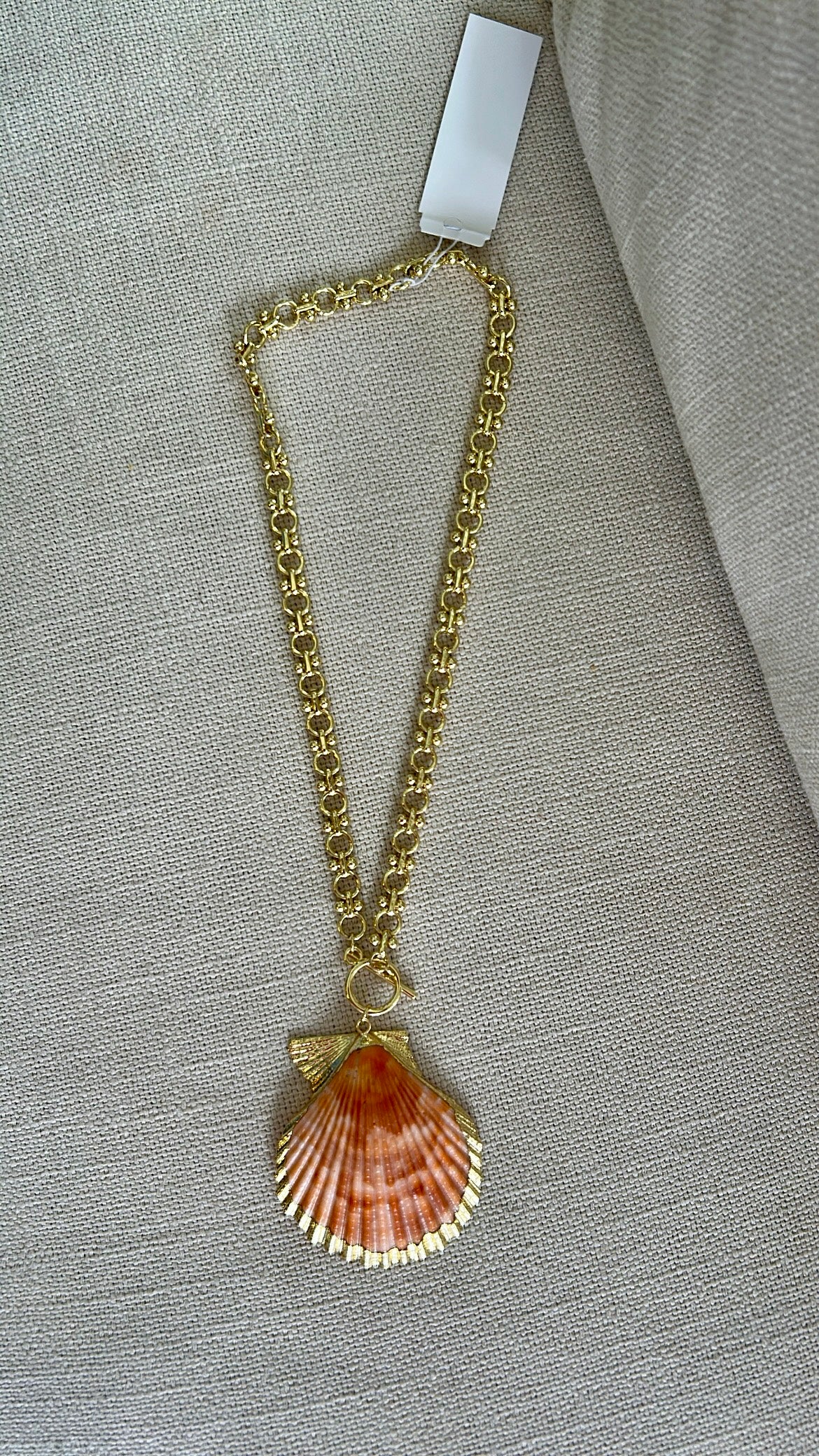Seashell Loop Necklace