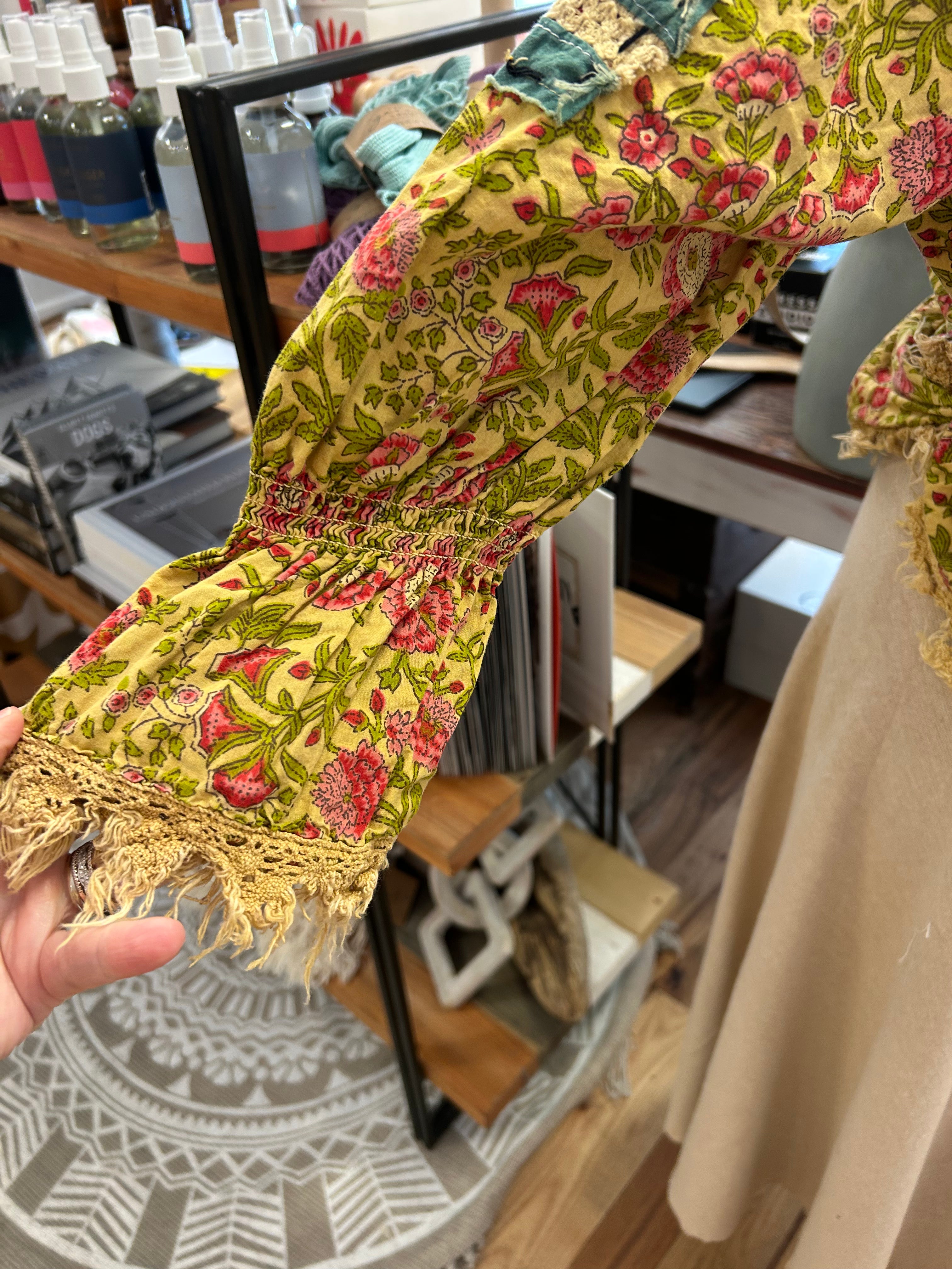 Cheerful Walks Wrap