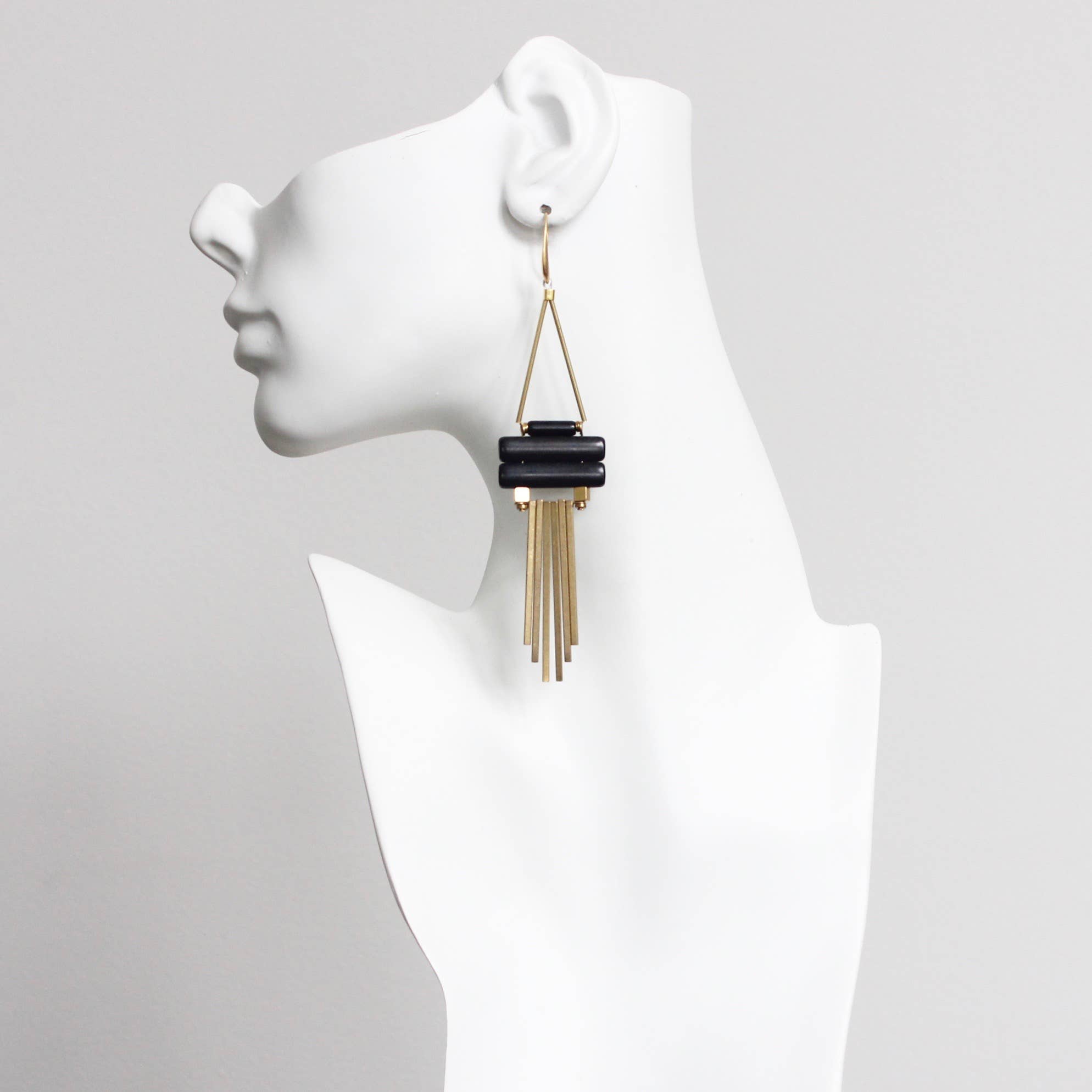 Geometric black magnesite and brass earrings 92