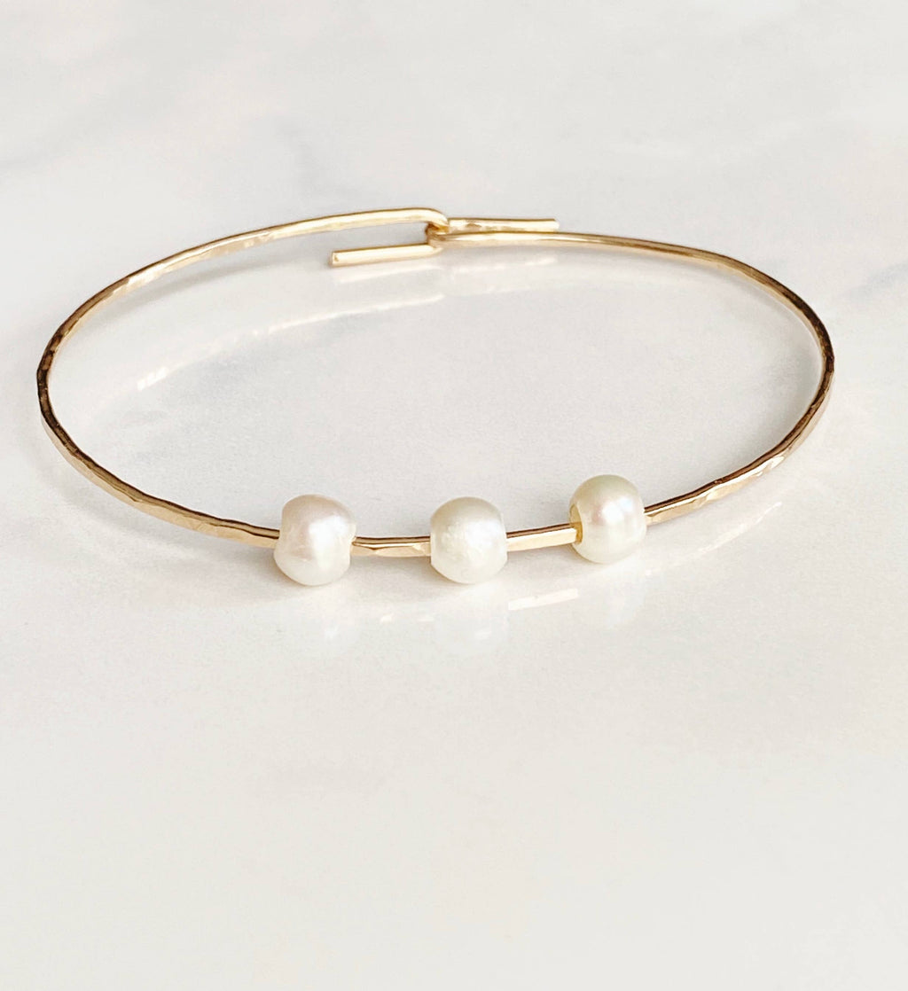 Modern sliding pearl cuff: Gold Filled Q10