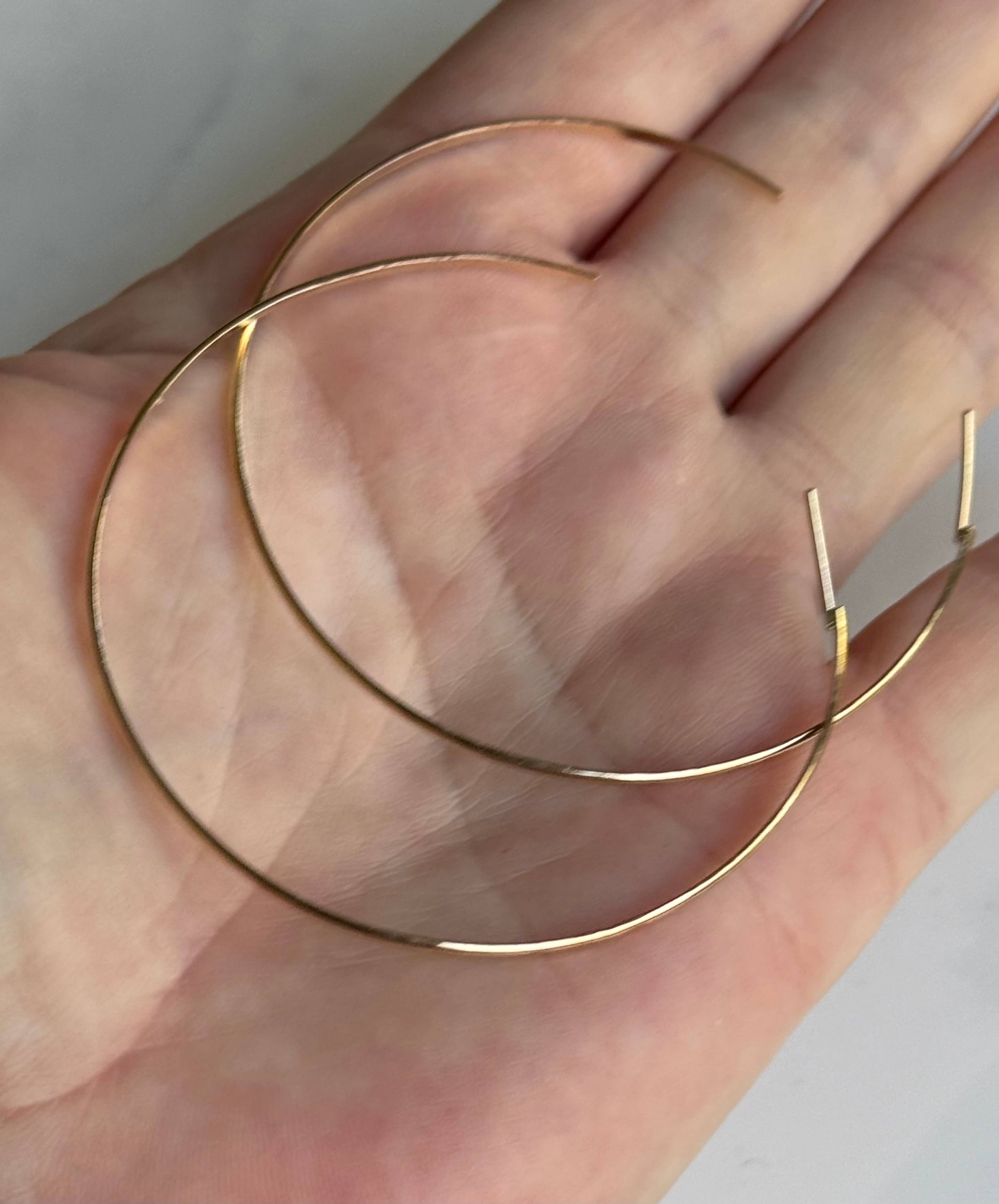 Large classic hammered hoops: Gold Filled Q11