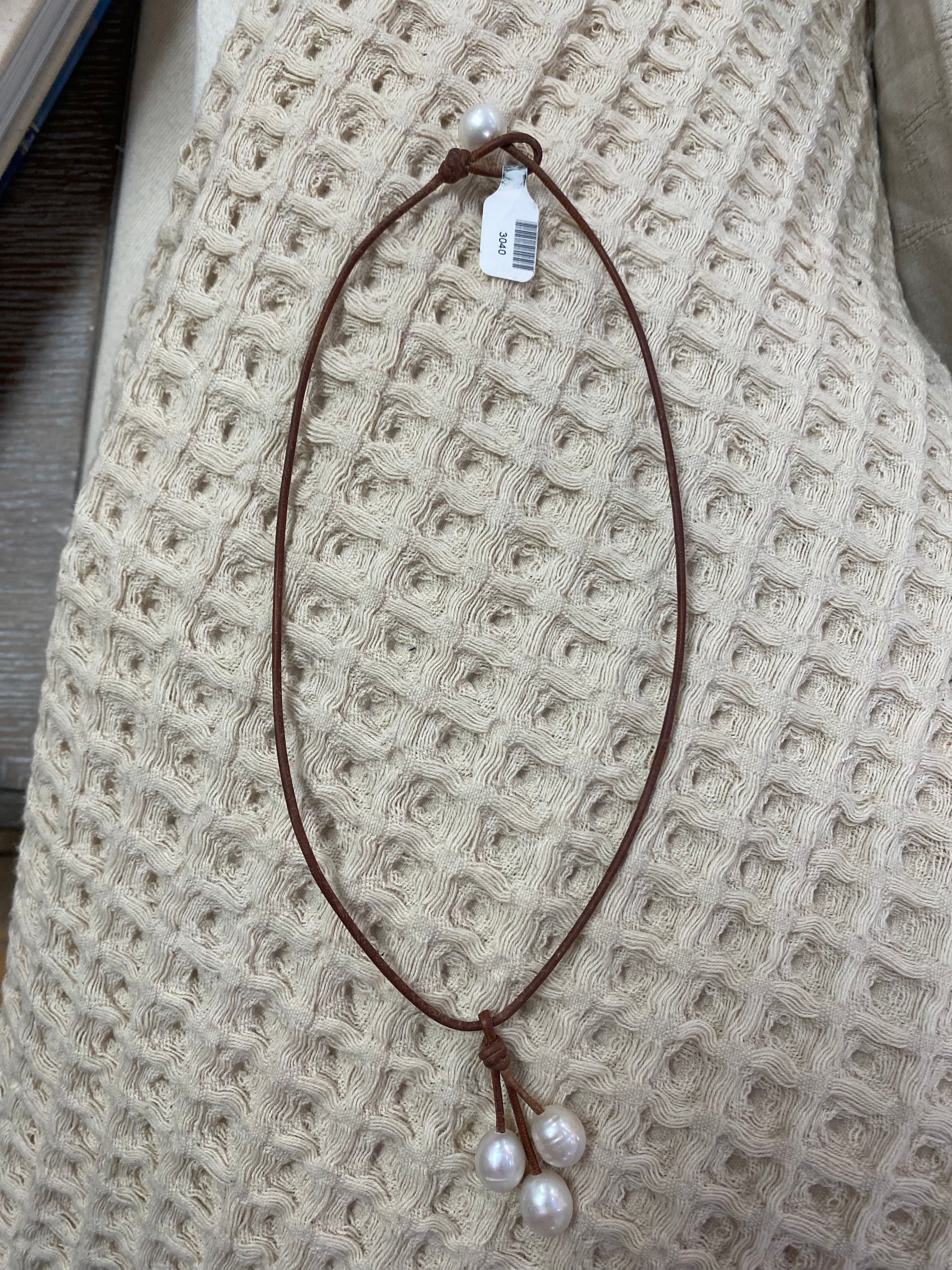 Fawn Rain White Pearl Necklace 3040